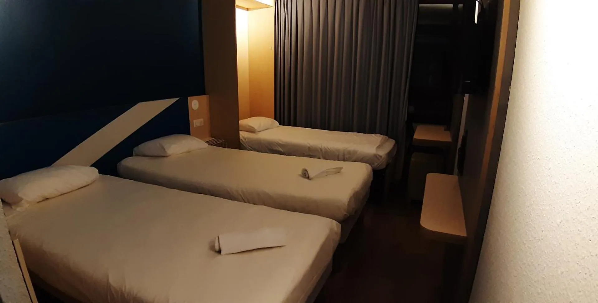 Ibis Budget Avignon Centre 2*,